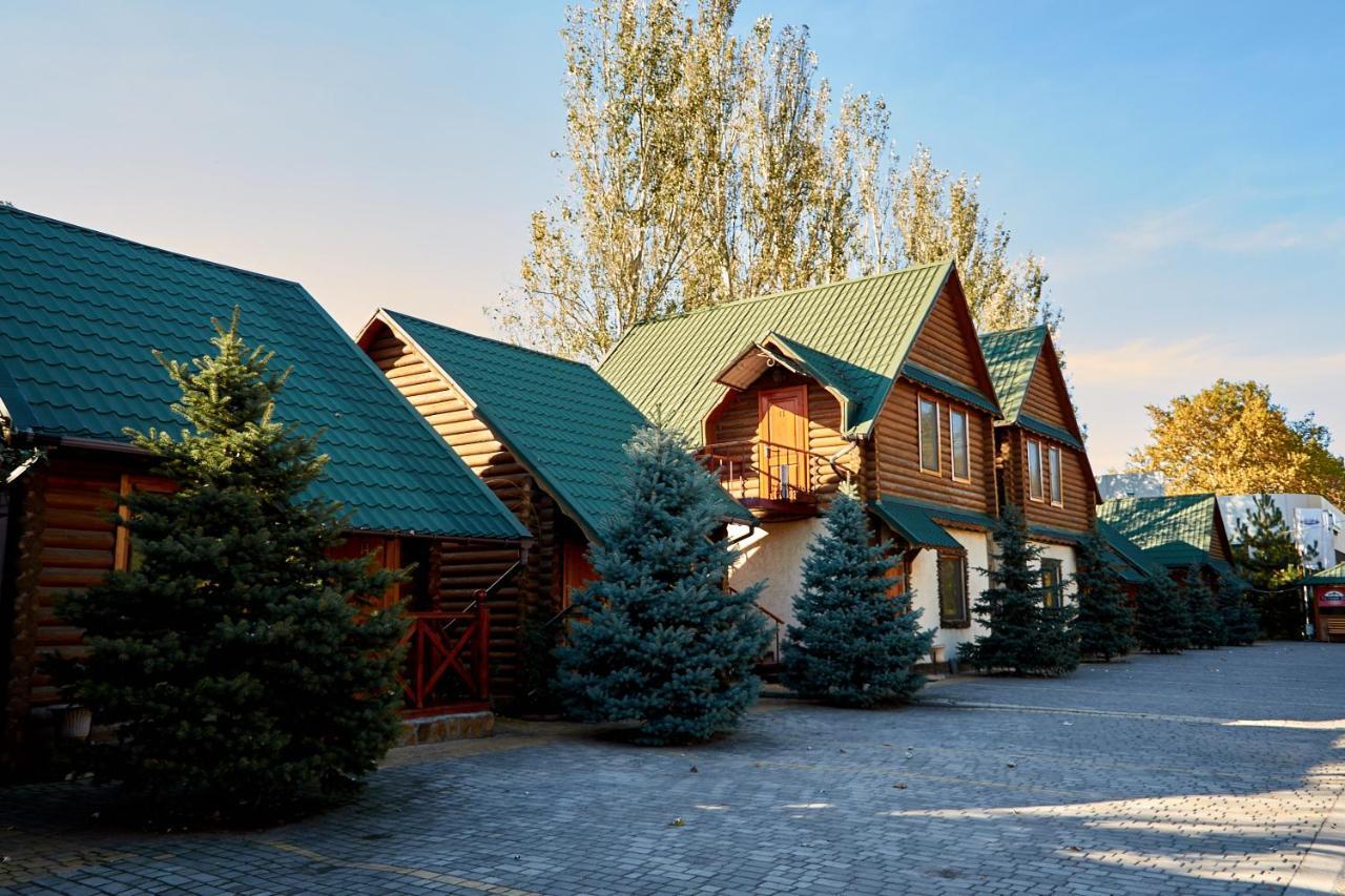 Hotel Gostiniy Dvor Non-Stop à Kherson Extérieur photo