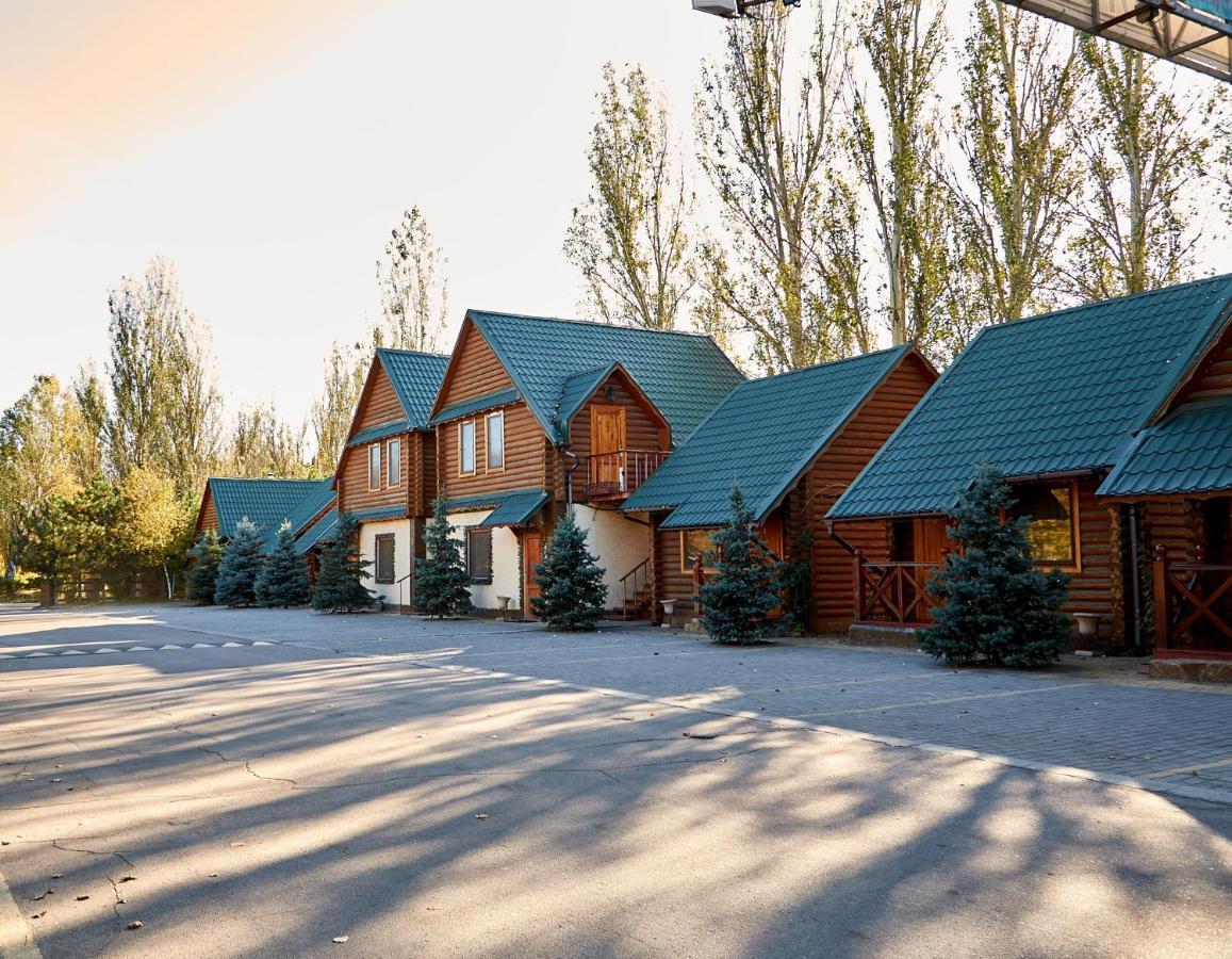 Hotel Gostiniy Dvor Non-Stop à Kherson Extérieur photo